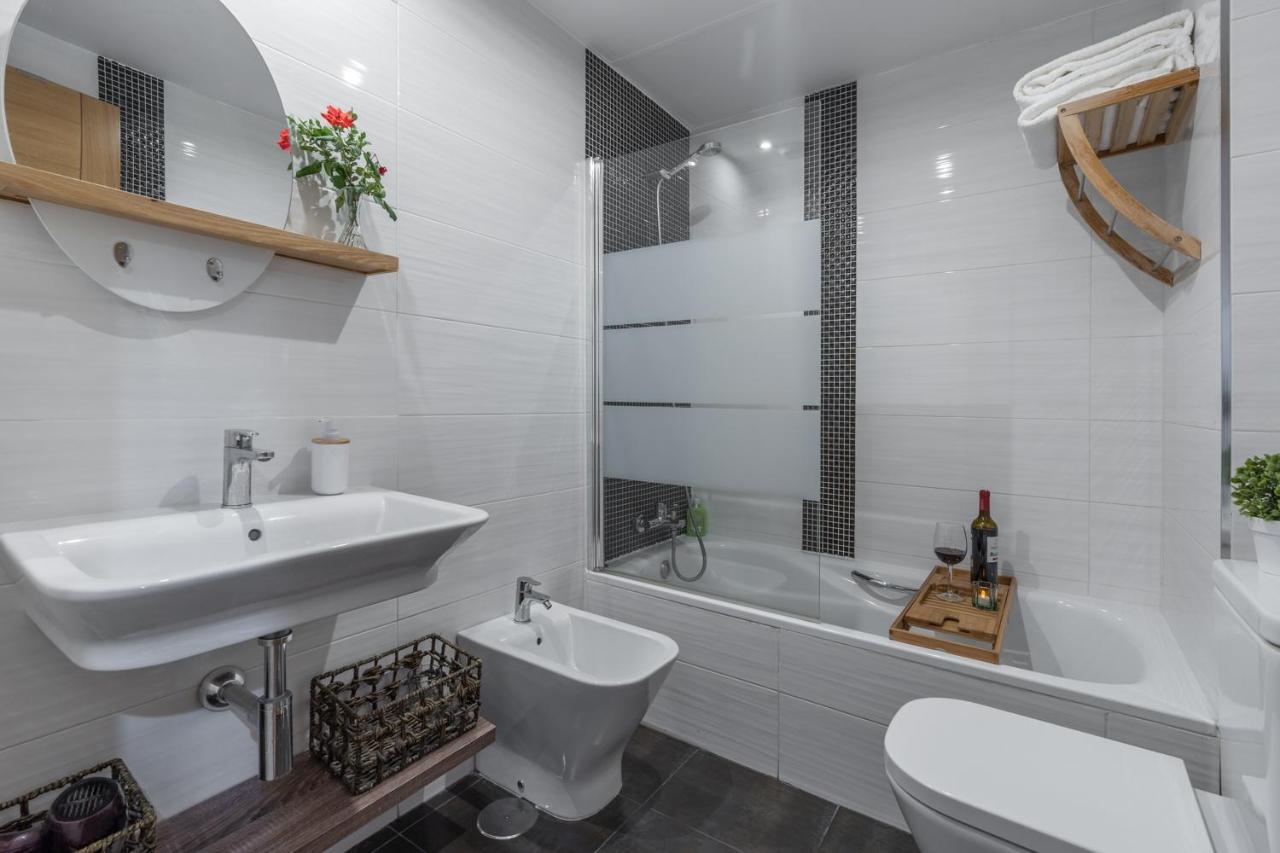 Tuguest Postigo I Catedral Apartment - Free Parking Granada Kültér fotó